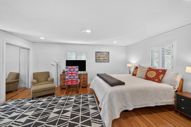 1407 44th St, Sacramento, CA 95819