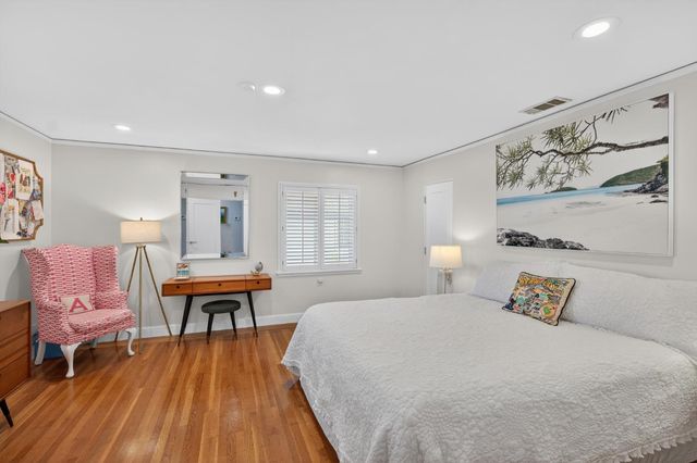 1407 44th St, Sacramento, CA 95819