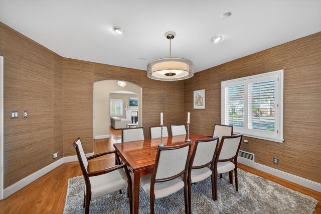 1407 44th St, Sacramento, CA 95819