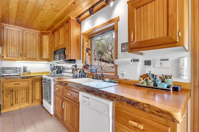 52980 Overlook Drive, Idyllwild, CA 92549