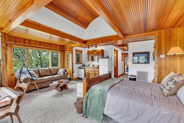 52980 Overlook Drive, Idyllwild, CA 92549