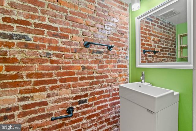 2915 HUNTINGDON AVE, Baltimore, MD 21211