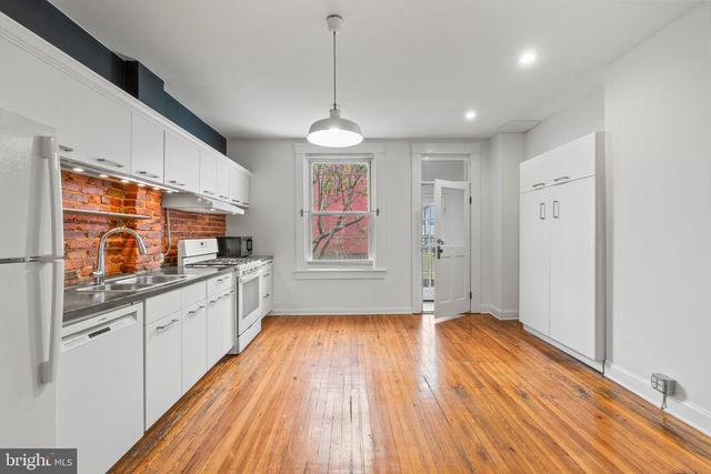 2915 HUNTINGDON AVE, Baltimore, MD 21211