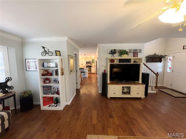 400 Hunters Crossing Court, Wildwood, MO 63040