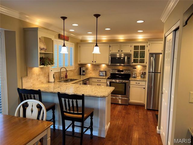 400 Hunters Crossing Court, Wildwood, MO 63040