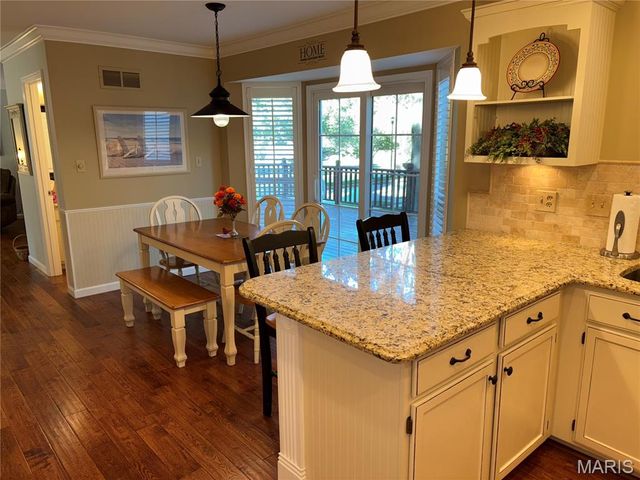 400 Hunters Crossing Court, Wildwood, MO 63040