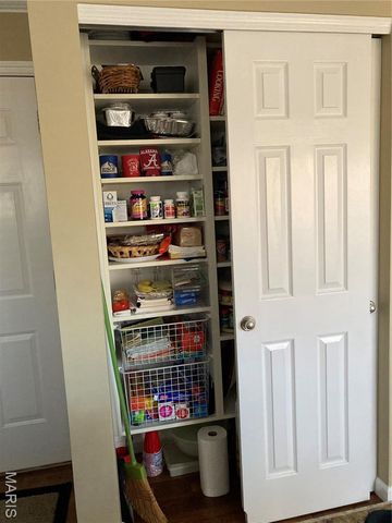 400 Hunters Crossing Court, Wildwood, MO 63040