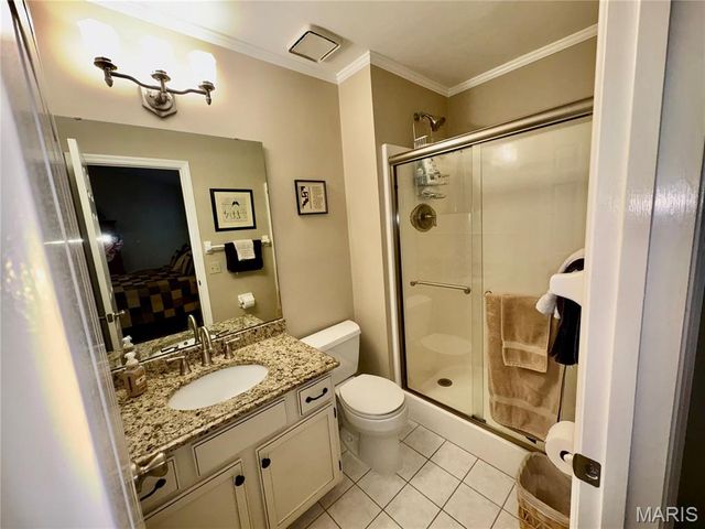 400 Hunters Crossing Court, Wildwood, MO 63040