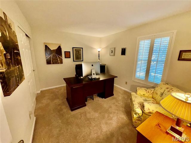 400 Hunters Crossing Court, Wildwood, MO 63040