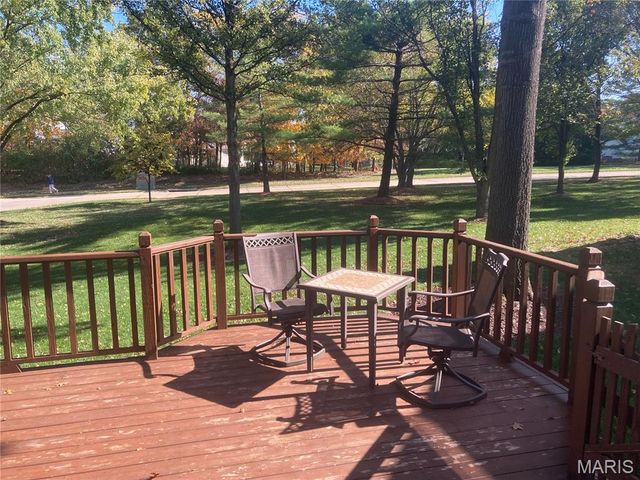 400 Hunters Crossing Court, Wildwood, MO 63040