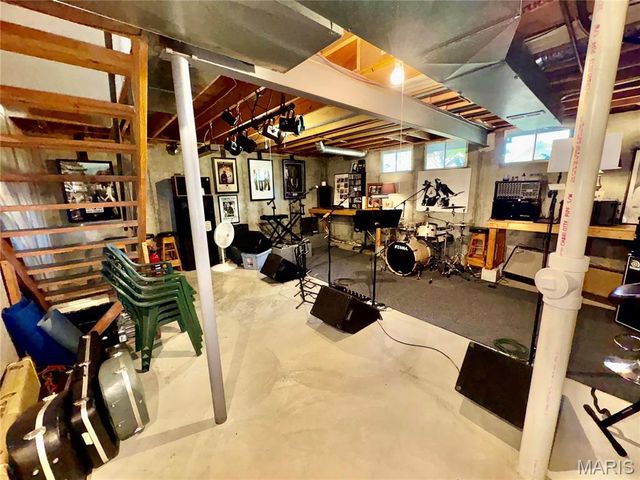 400 Hunters Crossing Court, Wildwood, MO 63040