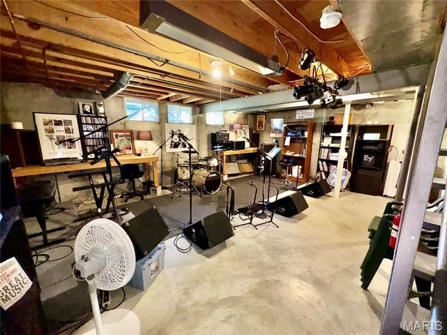 400 Hunters Crossing Court, Wildwood, MO 63040