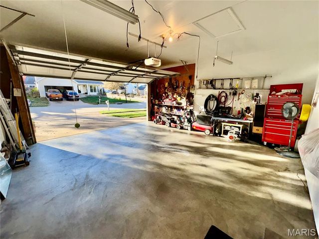 400 Hunters Crossing Court, Wildwood, MO 63040