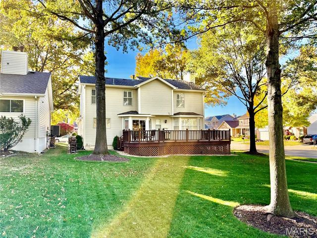 400 Hunters Crossing Court, Wildwood, MO 63040