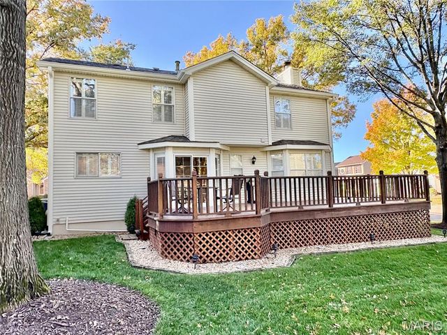 400 Hunters Crossing Court, Wildwood, MO 63040