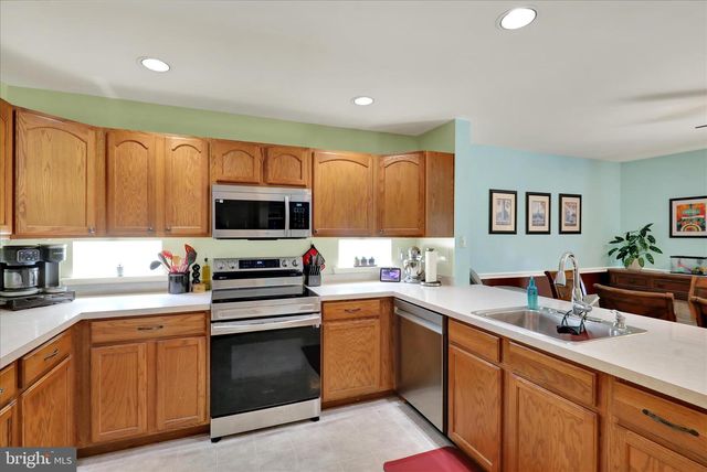 105 MARQUIS DR, Coatesville, PA 19320