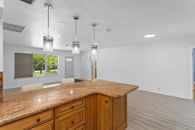 317 NE 3RD Avenue, Dania Beach, FL 33004