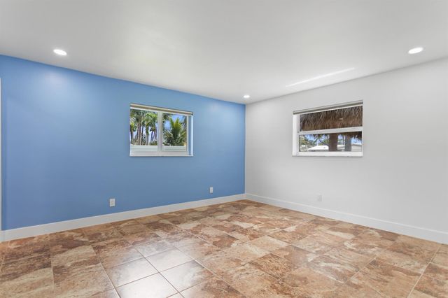 317 NE 3RD Avenue, Dania Beach, FL 33004