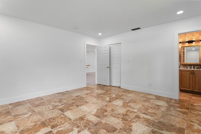 317 NE 3RD Avenue, Dania Beach, FL 33004