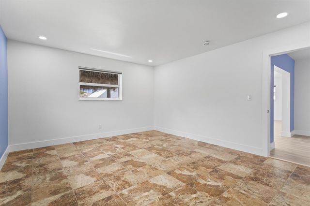 317 NE 3RD Avenue, Dania Beach, FL 33004