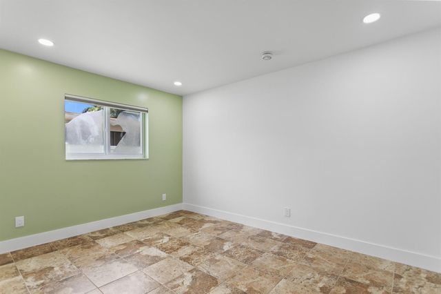317 NE 3RD Avenue, Dania Beach, FL 33004