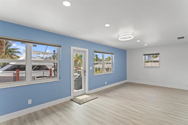 317 NE 3RD Avenue, Dania Beach, FL 33004
