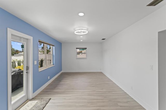 317 NE 3RD Avenue, Dania Beach, FL 33004