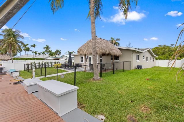 317 NE 3RD Avenue, Dania Beach, FL 33004