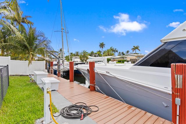 317 NE 3RD Avenue, Dania Beach, FL 33004