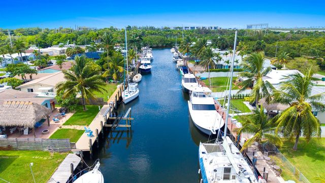 317 NE 3RD Avenue, Dania Beach, FL 33004