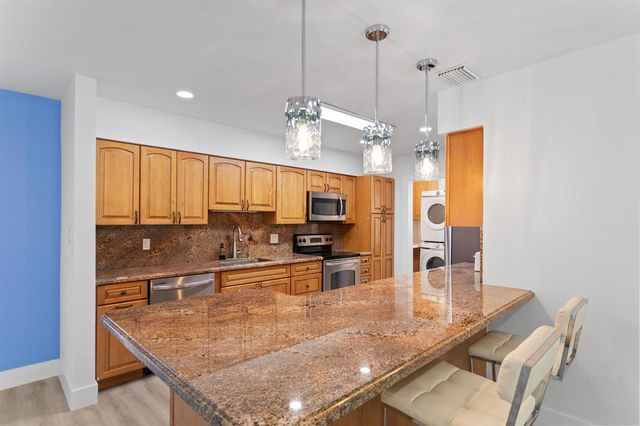 317 NE 3RD Avenue, Dania Beach, FL 33004