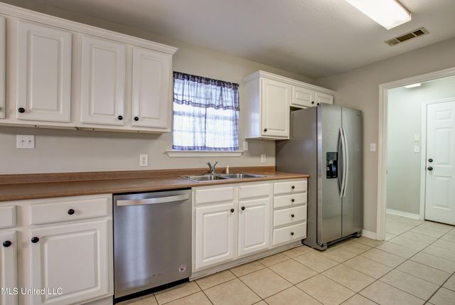 8713 Martin Bluff Road, Gautier, MS 39553