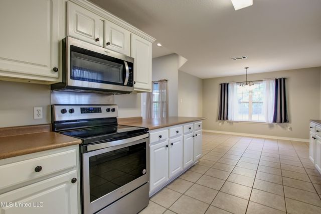 8713 Martin Bluff Road, Gautier, MS 39553