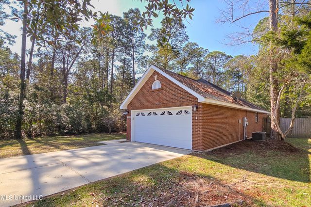 8713 Martin Bluff Road, Gautier, MS 39553