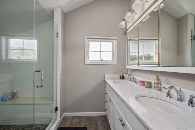 88 Pace Drive S, West Islip, NY 11795