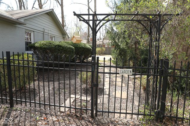 501 W 92nd Street, Indianapolis, IN 46260