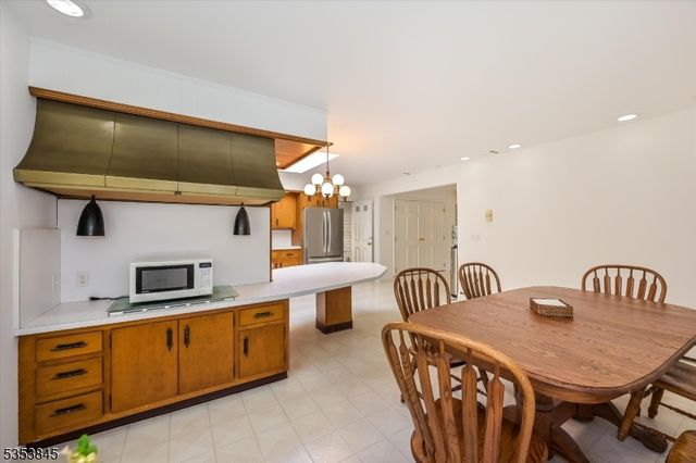 10 Emerson Pl, Wayne Twp., NJ 07470