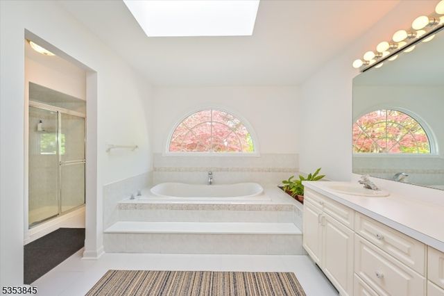 10 Emerson Pl, Wayne Twp., NJ 07470