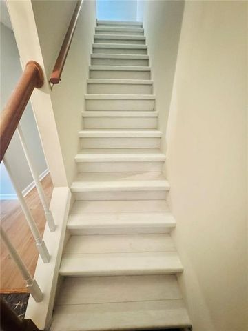 146 Willow Stream Court, Roswell, GA 30076