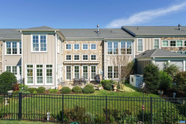 616 BAYWICK CIR, Crozet, VA 22932