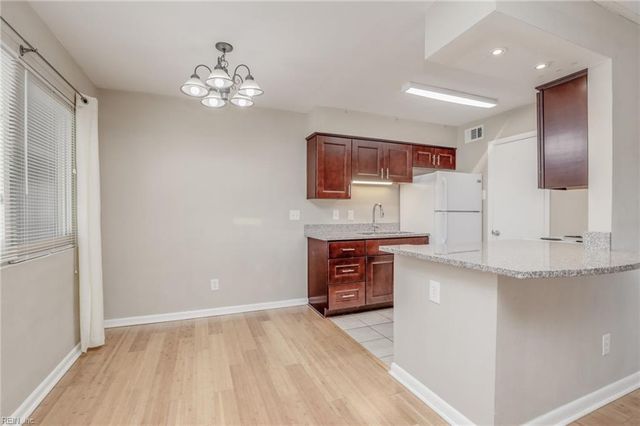 1226 Little Bay Ave Apt 8, Norfolk, VA 23503