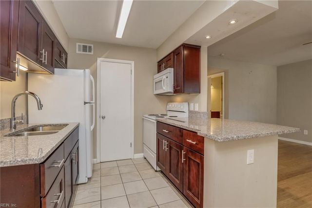 1226 Little Bay Ave Apt 8, Norfolk, VA 23503