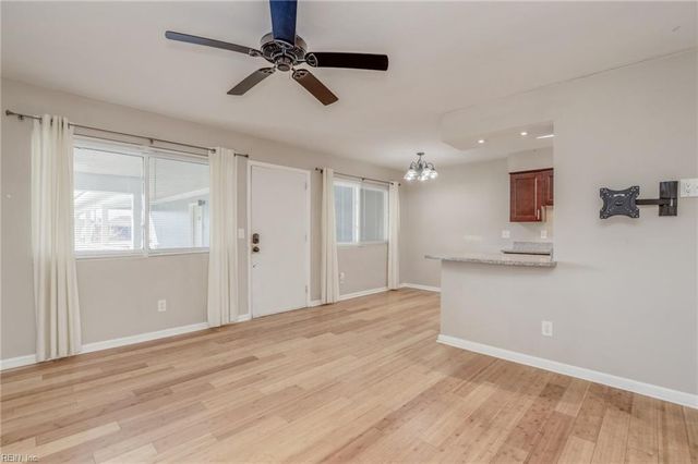 1226 Little Bay Ave Apt 8, Norfolk, VA 23503