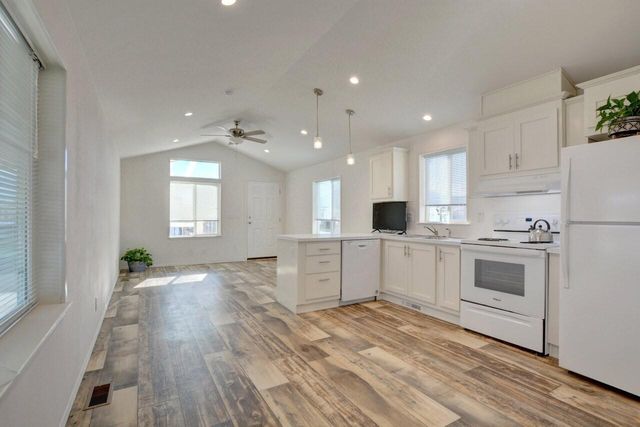 3966 S Pacific Highway 46, Medford, OR 97501