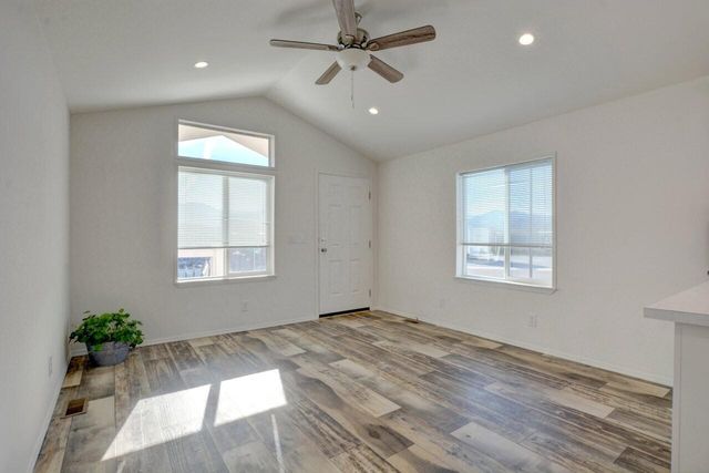 3966 S Pacific Highway 46, Medford, OR 97501