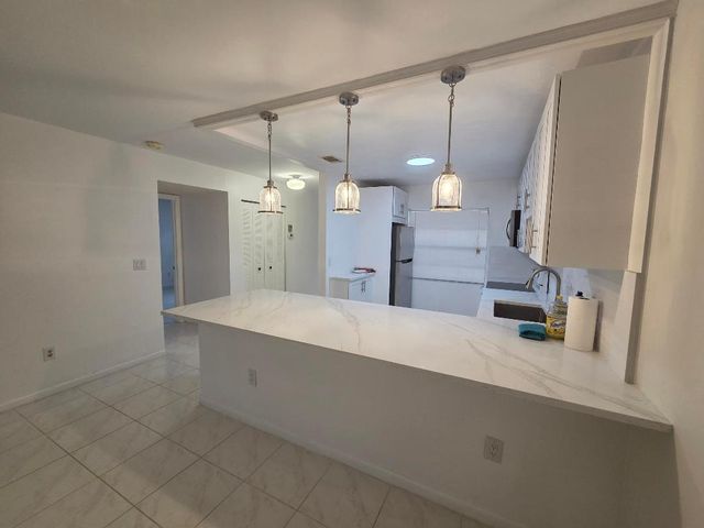 9187 Norte Lago 5e, Boca Raton, FL 33428