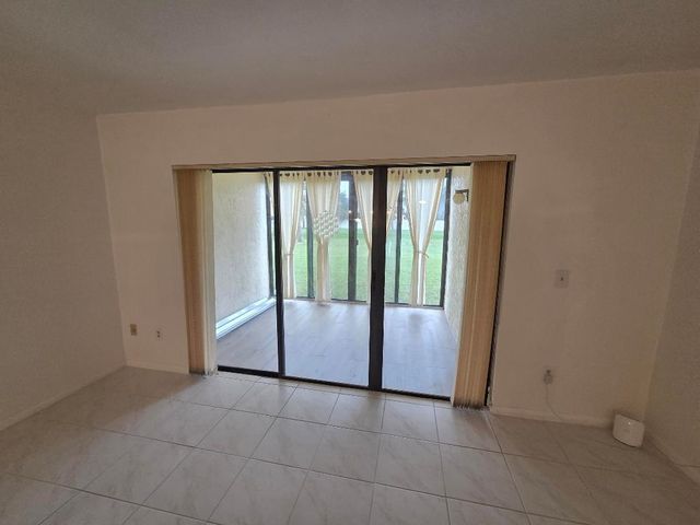 9187 Norte Lago 5e, Boca Raton, FL 33428