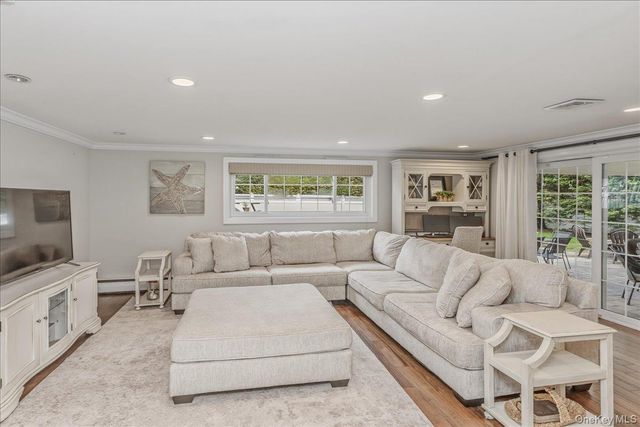 113 Harborview Drive, Massapequa, NY 11758