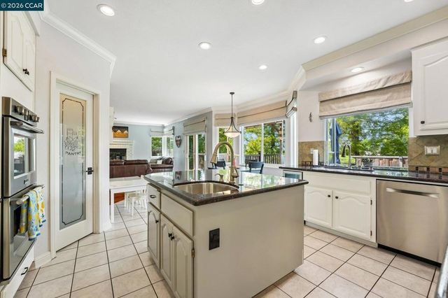 459 Obsidian Way, Clayton, CA 94517