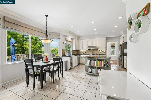 459 Obsidian Way, Clayton, CA 94517